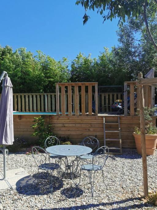 Maison Avec Piscine Dans Village Provencal. Courthézon Buitenkant foto
