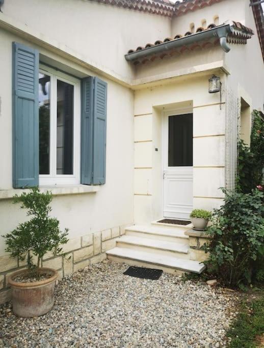 Maison Avec Piscine Dans Village Provencal. Courthézon Buitenkant foto