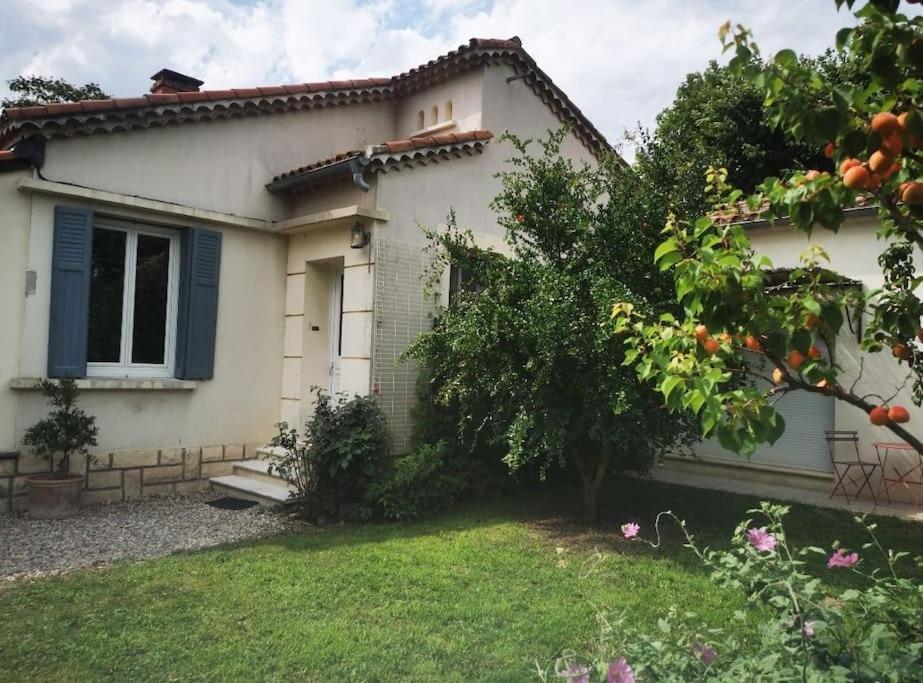 Maison Avec Piscine Dans Village Provencal. Courthézon Buitenkant foto