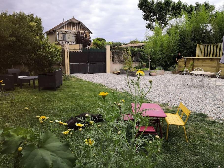 Maison Avec Piscine Dans Village Provencal. Courthézon Buitenkant foto