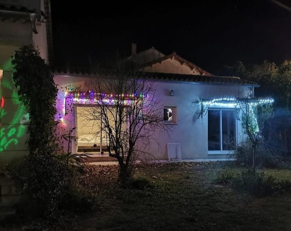 Maison Avec Piscine Dans Village Provencal. Courthézon Buitenkant foto